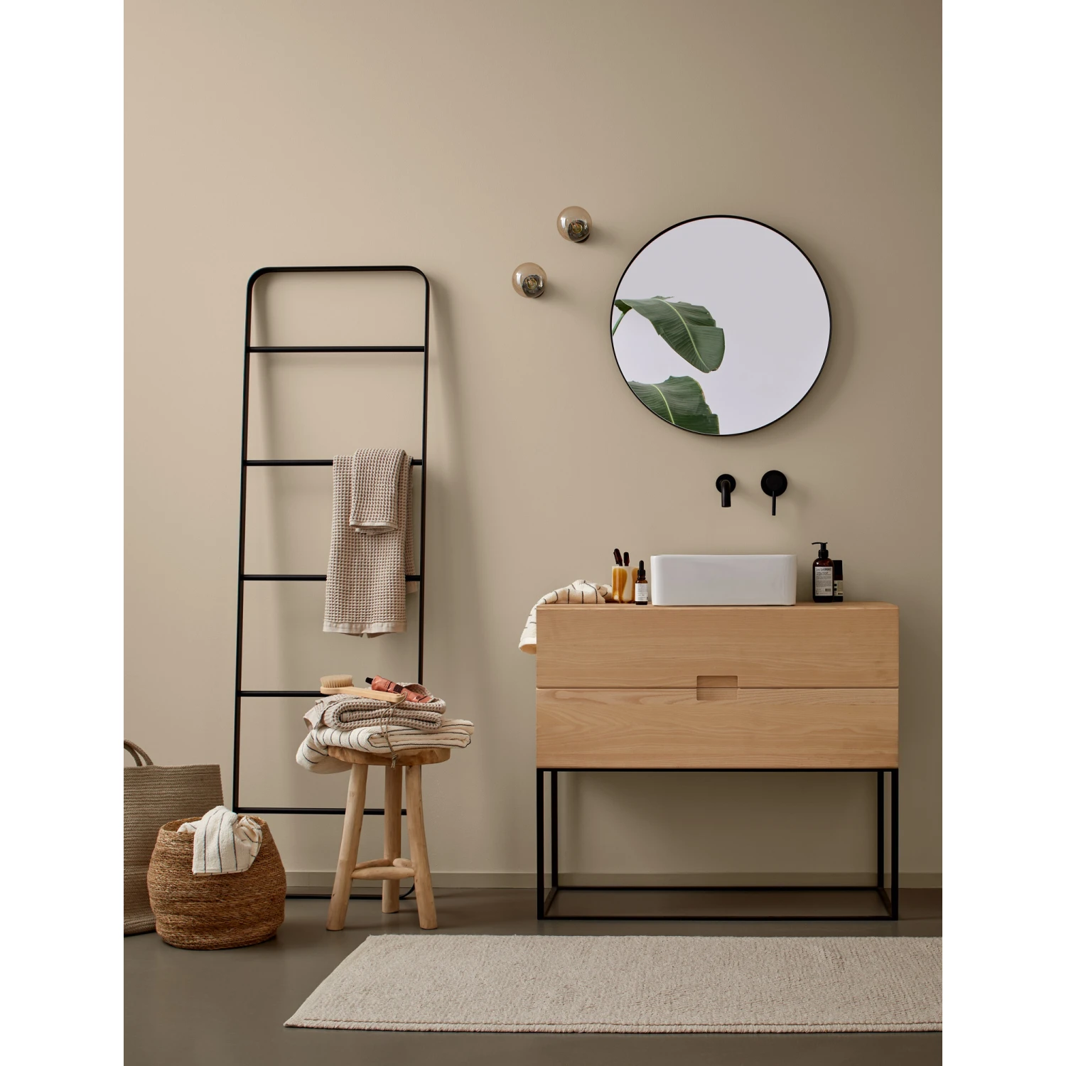 Alpina Wandfarbe 'pure Farben' Sandbeige Matt 2,5 L 3 Alpina Wandfarbe 'pure Farben' Sandbeige Matt 2,5 L - Image 3